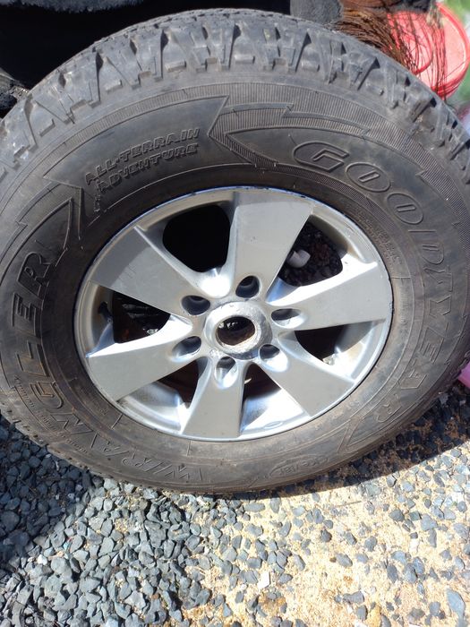 janta +cauciuc SUV L 200