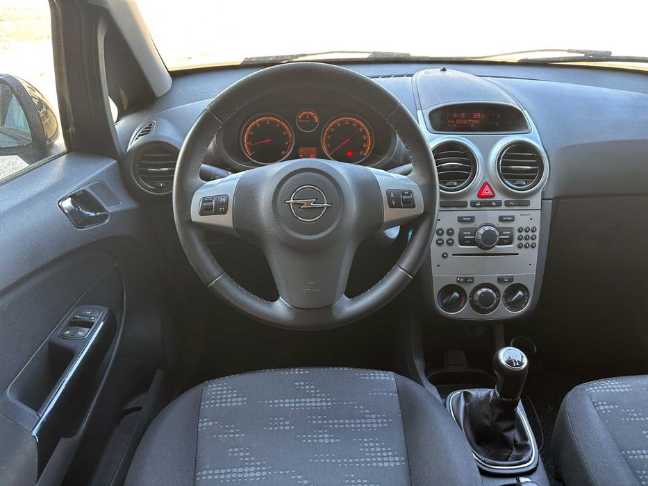 Opel Corsa D 1.4 Satellite • 2011 • Benzină • 87 CP • Euro 5 • Rate fixe • Garanție • Livrare Gratuită
