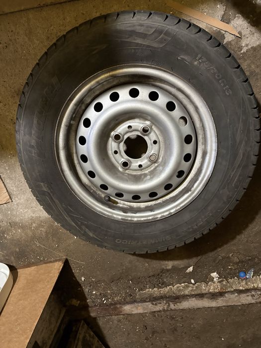 Продам летнюю резиру с дисками Р13 4х98