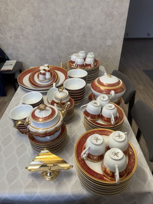 Чайно-столовый сервиз из фарфора