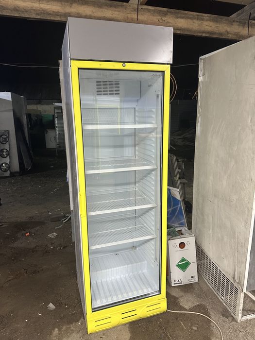 Холодильники витриный