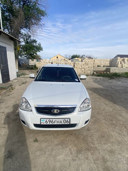 приора машина хэчбек