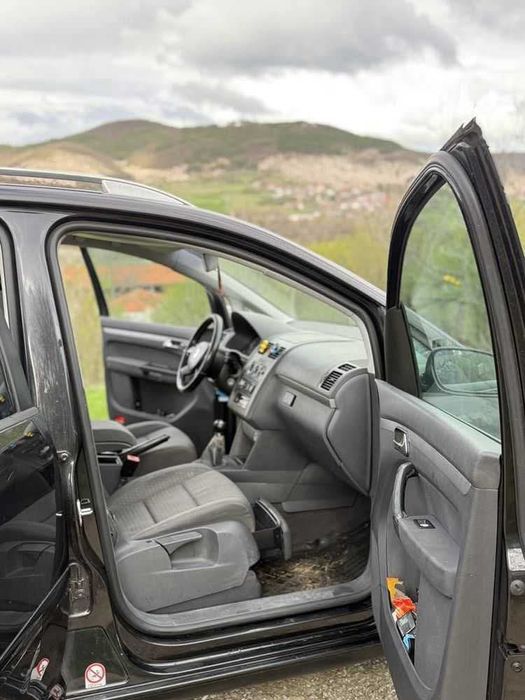 Продавам VW Touran 1.6 FSI 115кс. бензин на ЧАСТИ (НИСКИ ЦЕНИ) (ВСИЧКО НАЛИЧНО)