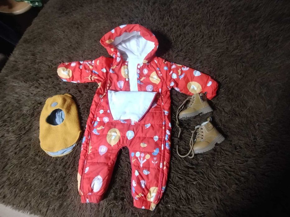 Продам дешево комплект на девочку