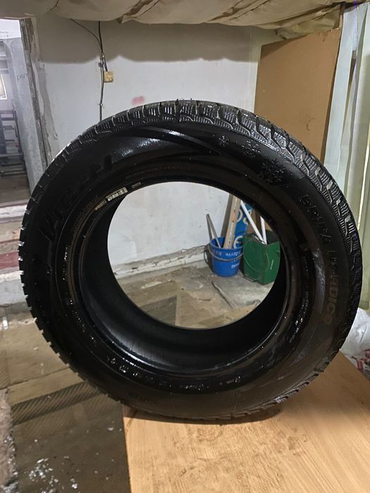 Продам шины 215х60 зима с шипами