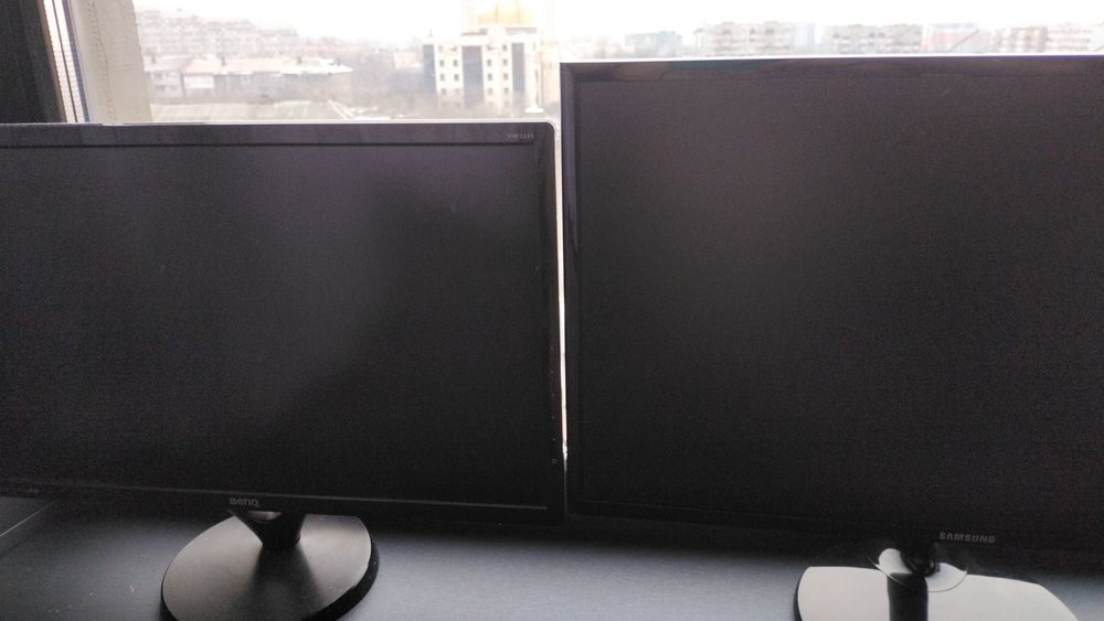 Мониторы продаются