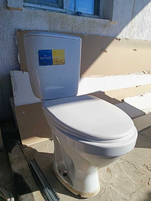 Унитаз и раковина 60 см