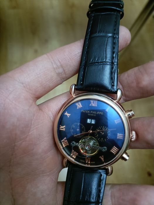 Продам часы наручные