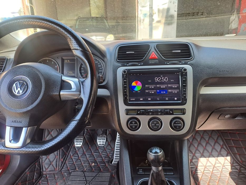 Volkswagen Scirocco-2010