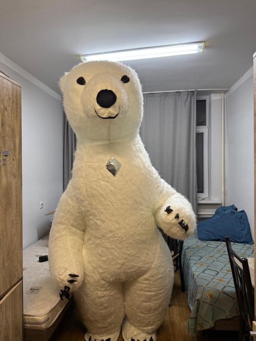 Надувной мишка 2.6 метр