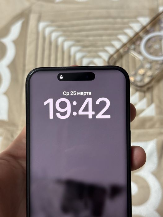 Продает iphone 15 pro max 256gb