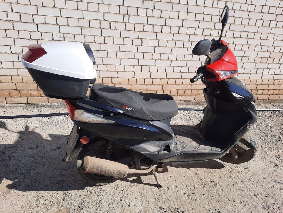 Скутер м8 в отличном состоянии