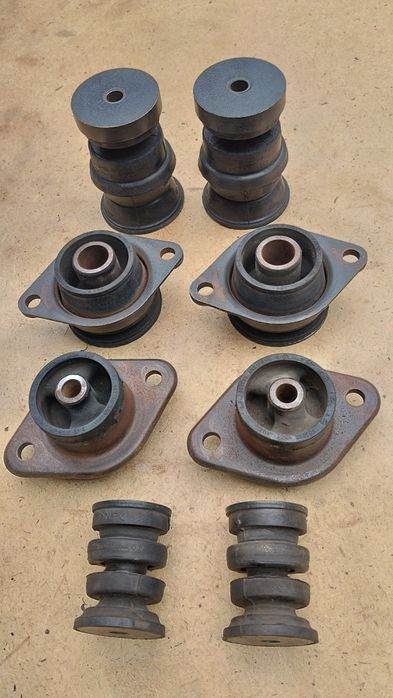 Подушки рамы Toyota Sequoia