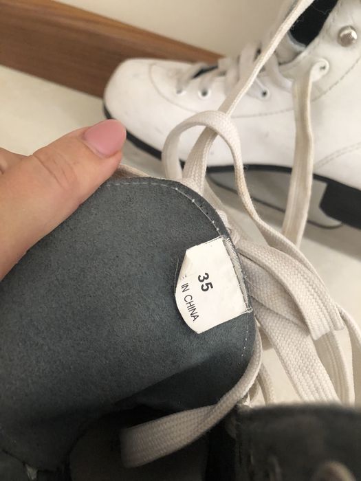 Коньки фигурные