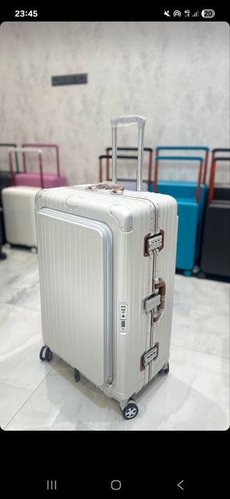 Чемодан от Evoca.uz