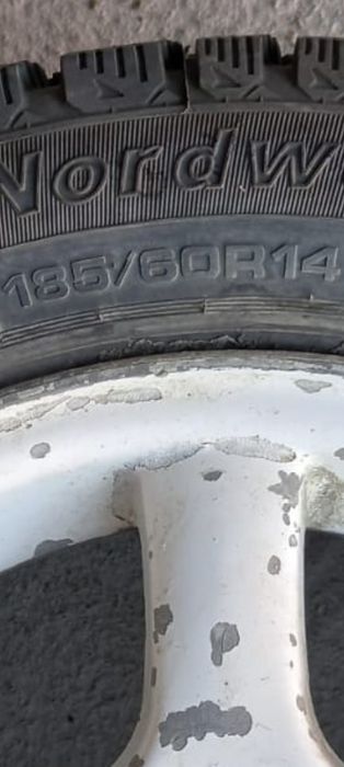 Продам Зимние шины в комплекте