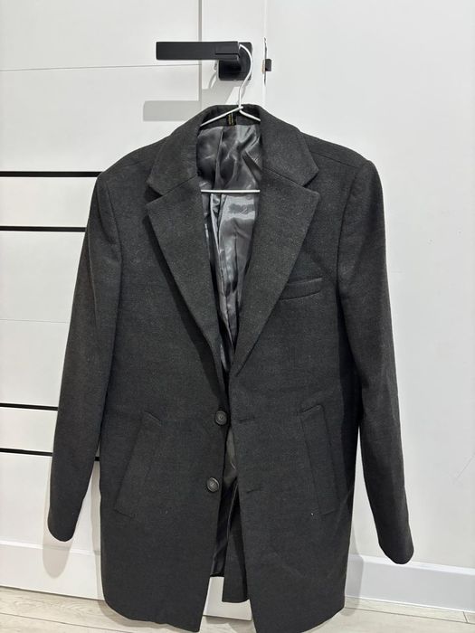 пальто продаю мужской