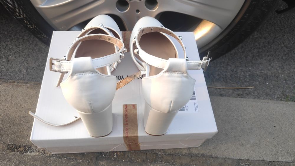 Продавам - НОВИ официални дамски обувки, номер 39