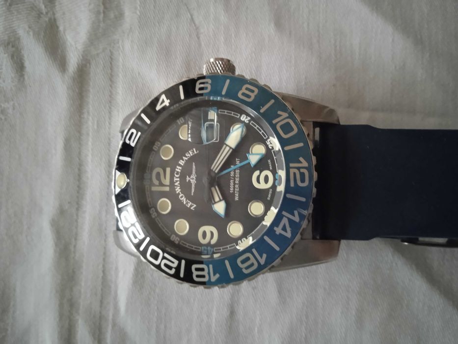 Продавам часовник -пилот