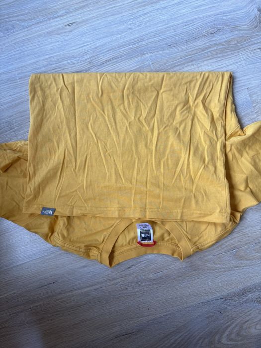 Дамска жълта тениска The North Face