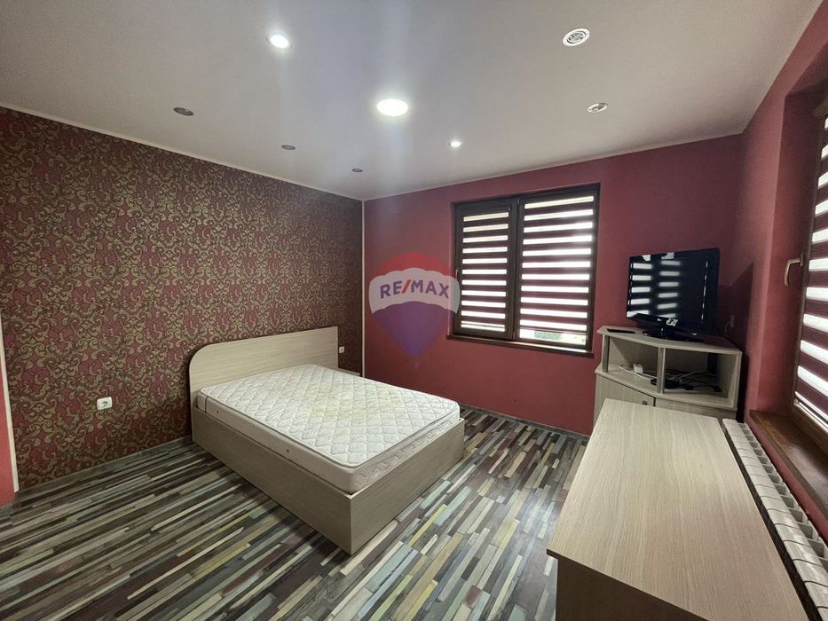 Дава се под наем Къща в Аксаково - 290 кв.м за 766 € - Снимка #8