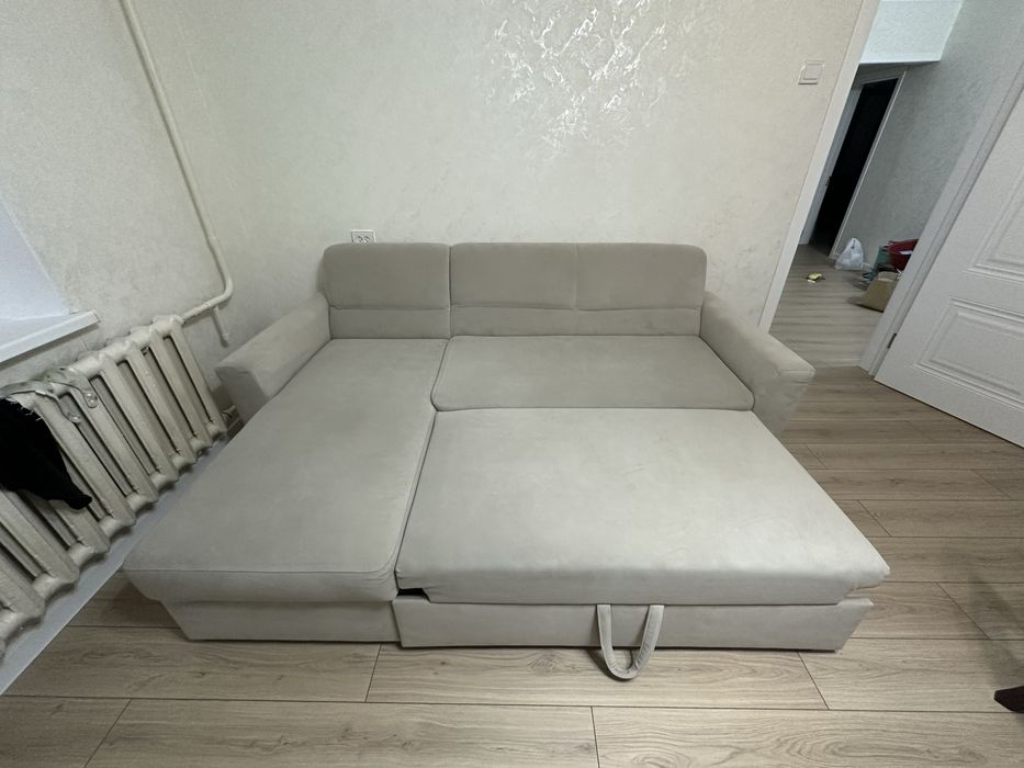 Продаю россиский диван