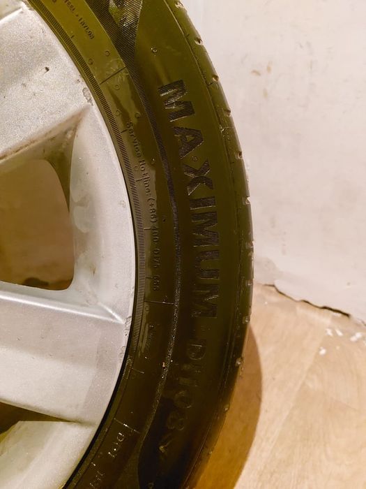 Шины с дисками срочно продается