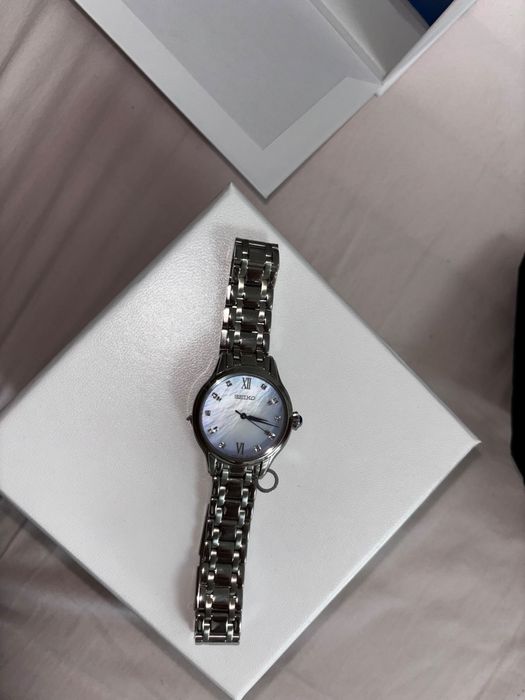 Ceas damă Seiko SRZ539P1 Limited Edition – NOU, cutie originală, 10 diamante