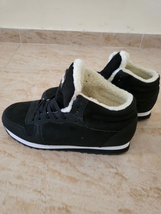 Дамски олекотени ботуши