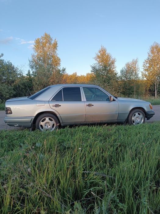 Продам Мерседес W124