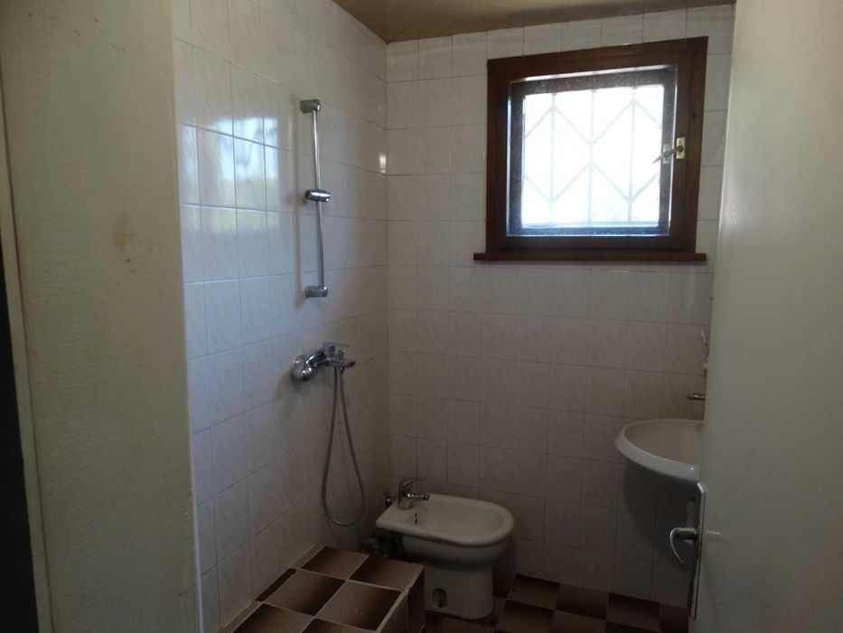 Продава се Къща в с. Разбойна, Област Търговище - 295 кв.м за 811 €/кв.м - Снимка #13