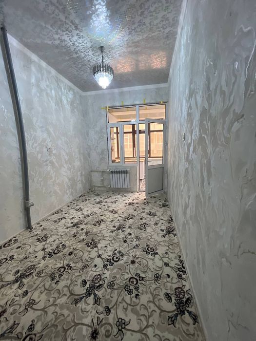 Tinchlik domlaridan 1etaj padvallari bilan birga 1 xona 2 xona qilinga