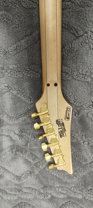 Электрогитара ibanez