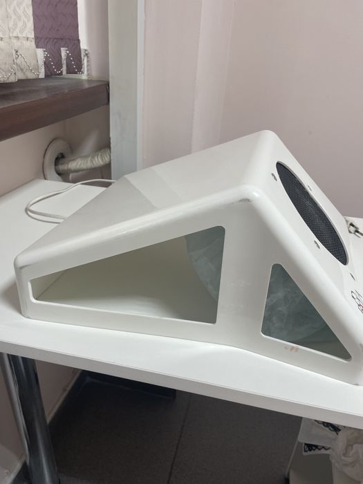 Пылесос, вытяжка для маникюра