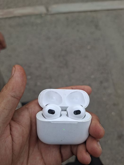 Срочно продам airpods 3