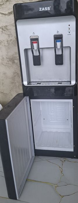 Vînd dozator apă zass