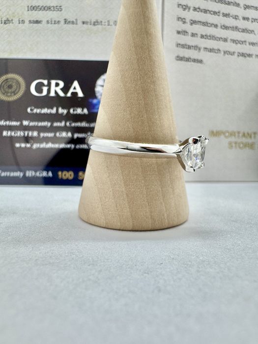 Сребърен пръстен с мойсанит (Диамант) 1 карат