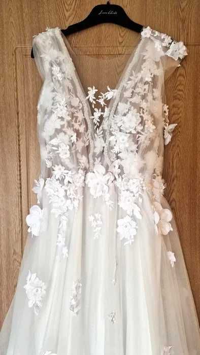 Rochie de mireasa diafana