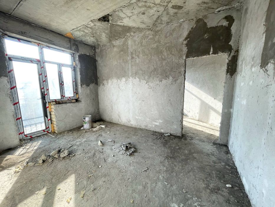 Карасу 6. Продается 2х комнатная квартира. Мирзо улугбекский район