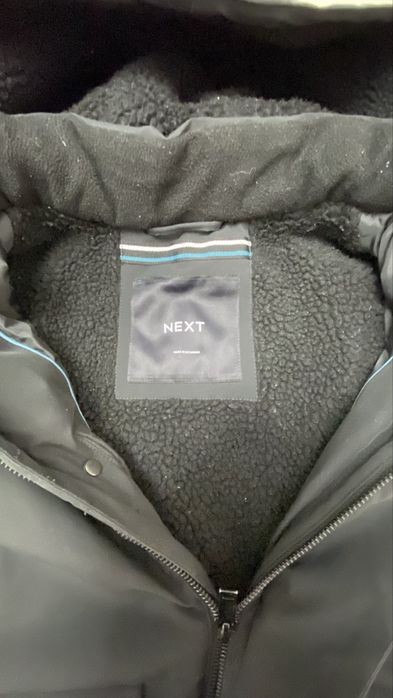 Продам детскую куртку.