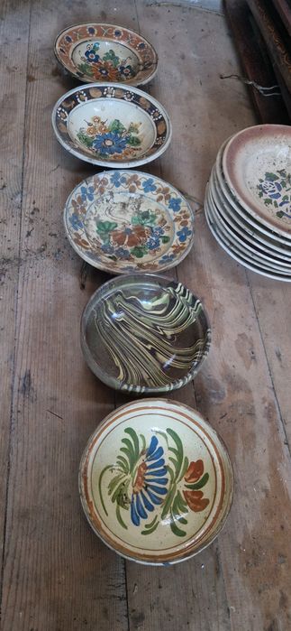 Vând obiecte vechi pentru muzeu