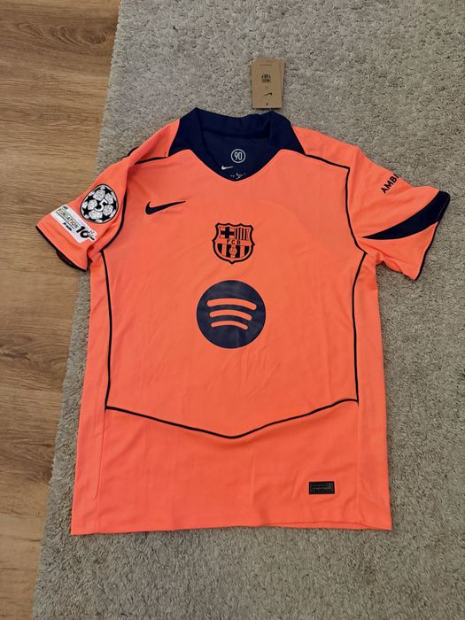 Tricou De Jong.