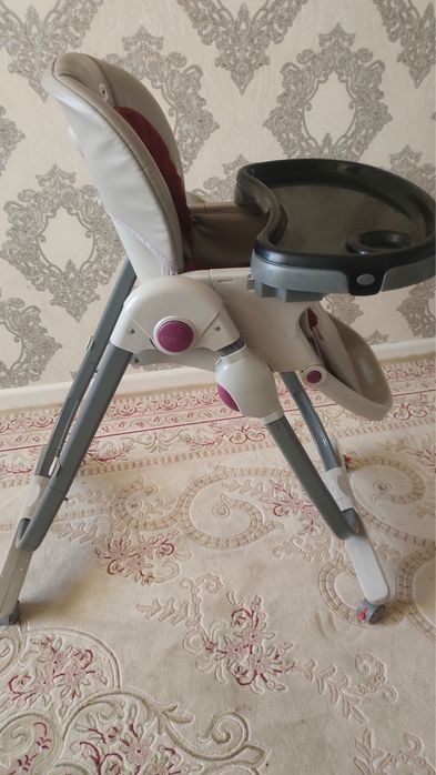 Детский кормящий стол.