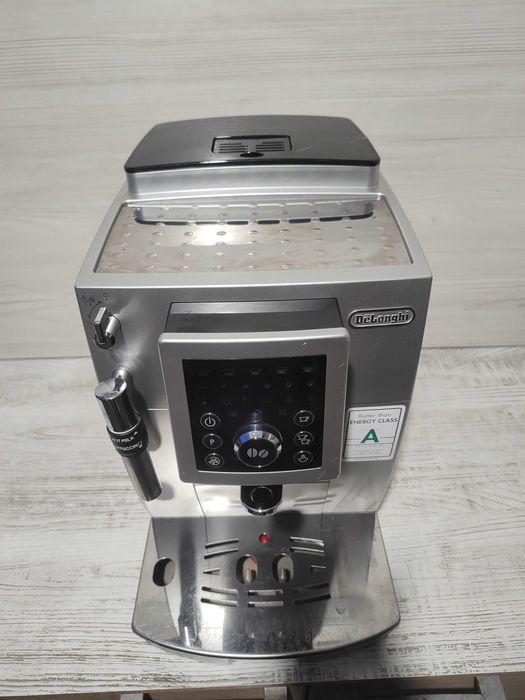 Кафеавтомат - робот Delonghi MAGNIFICA ECAM