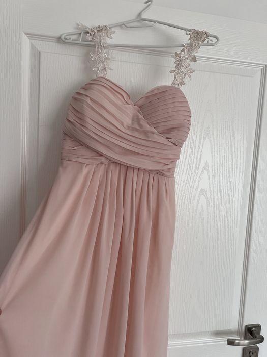 Официална рокля