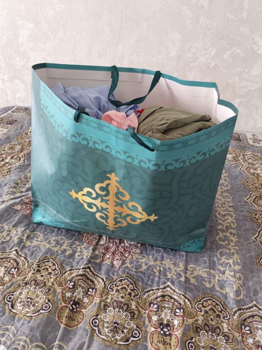 Отдам даром женская одежда