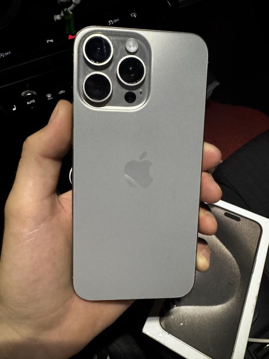 iPhone 15 Pro Max - 256gb