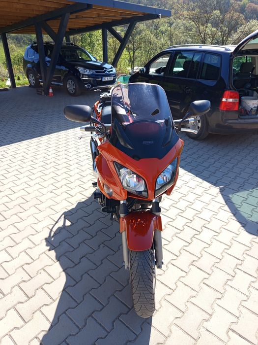 Vând Honda CBF 1000