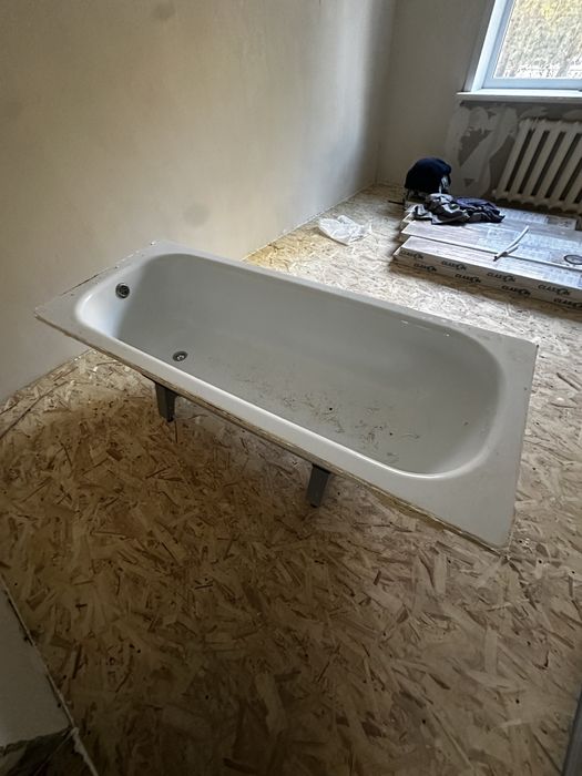 железная ванна.