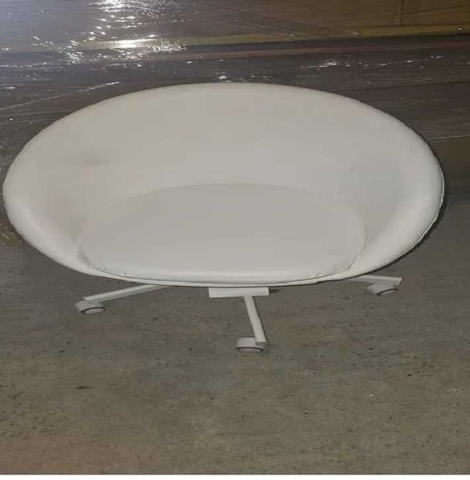 Mobila de birou ikea
